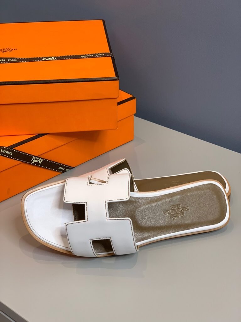 Hermès Unisex Slides detail 2