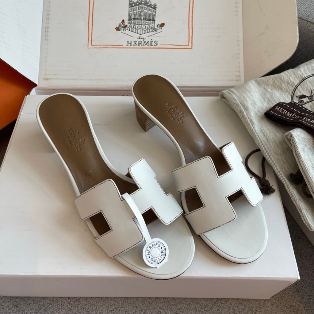 Hermès Women's High-Heel Pumps detail 2