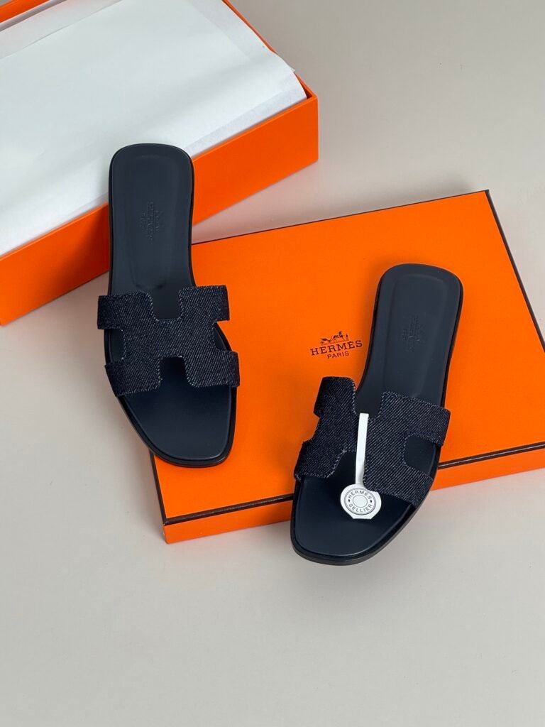 Hermès Women's Sneakers detail 2