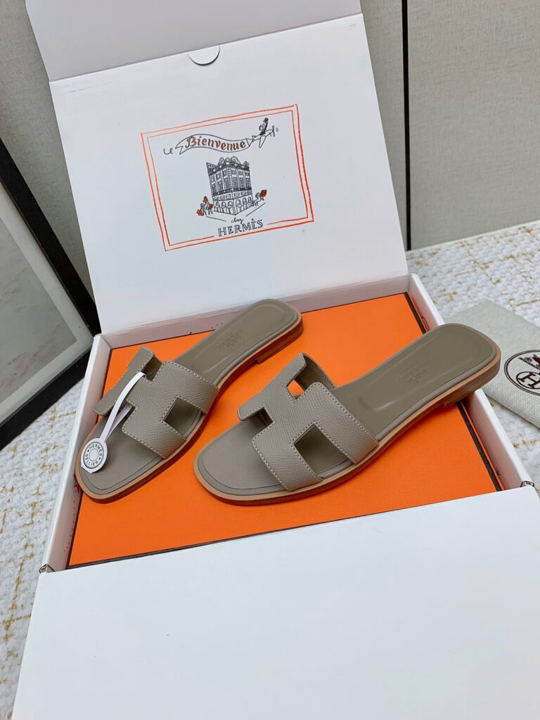 Hermès Unisex Slides detail 2