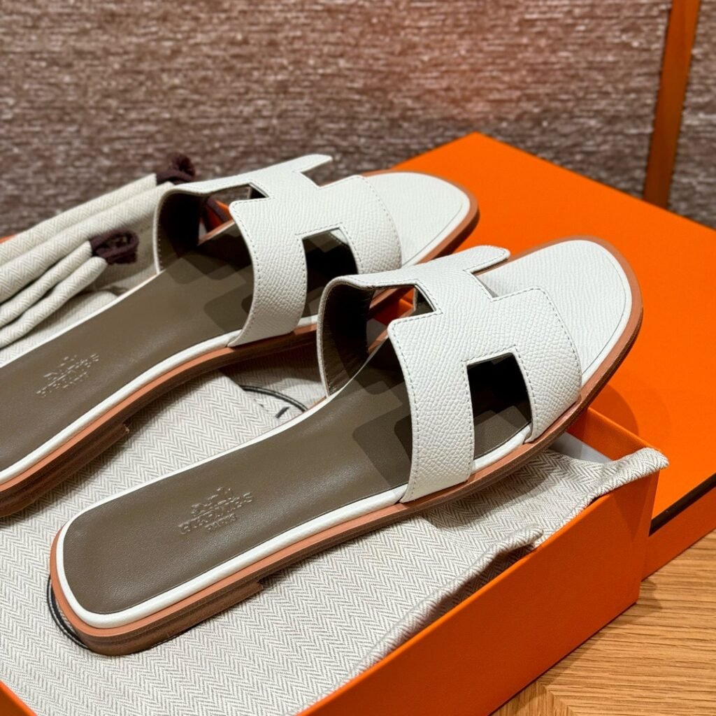 Hermès Unisex Slides detail 2