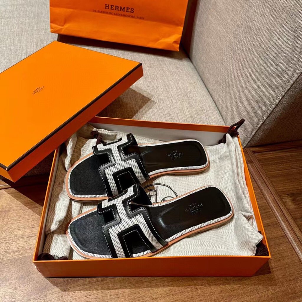Hermès Unisex Crystal-Embellished Sneakers detail 2