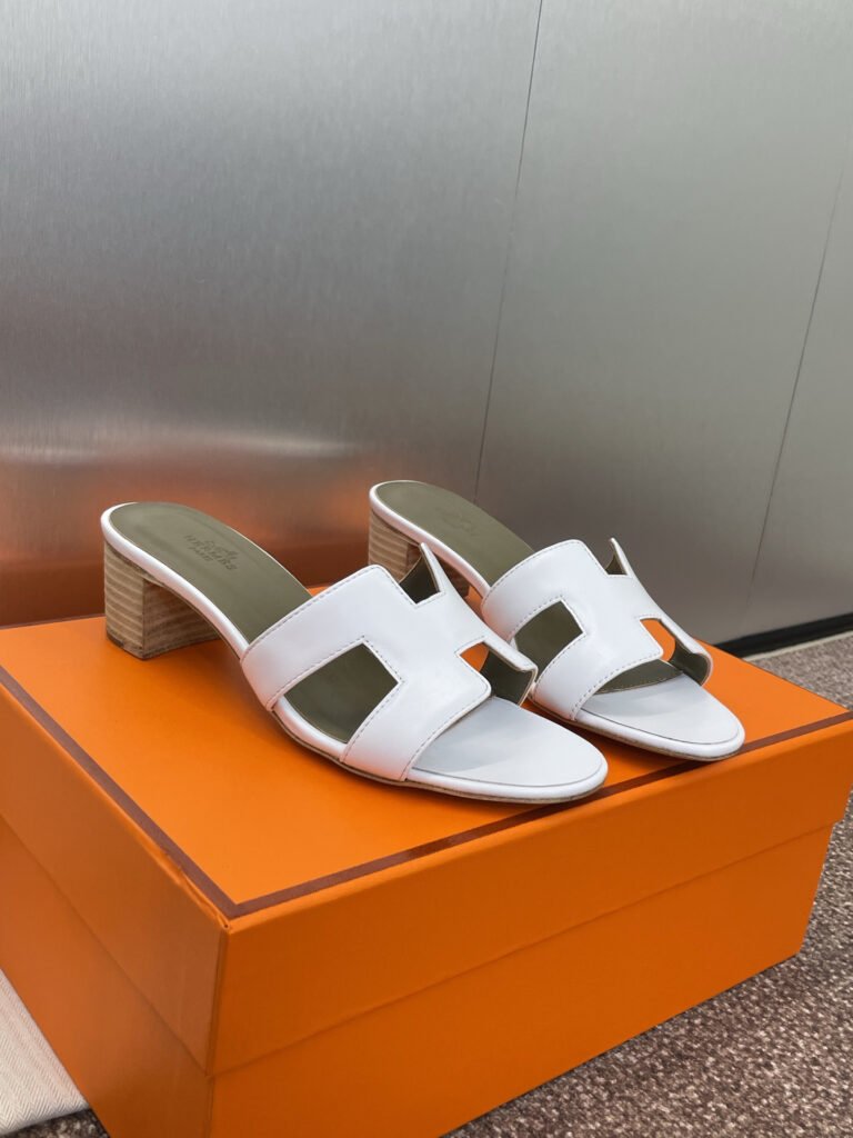Hermès Unisex Slides detail 2