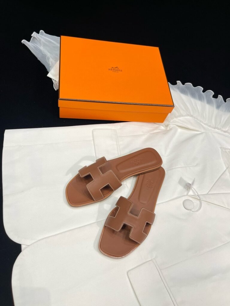 Hermès Unisex Slides detail 2
