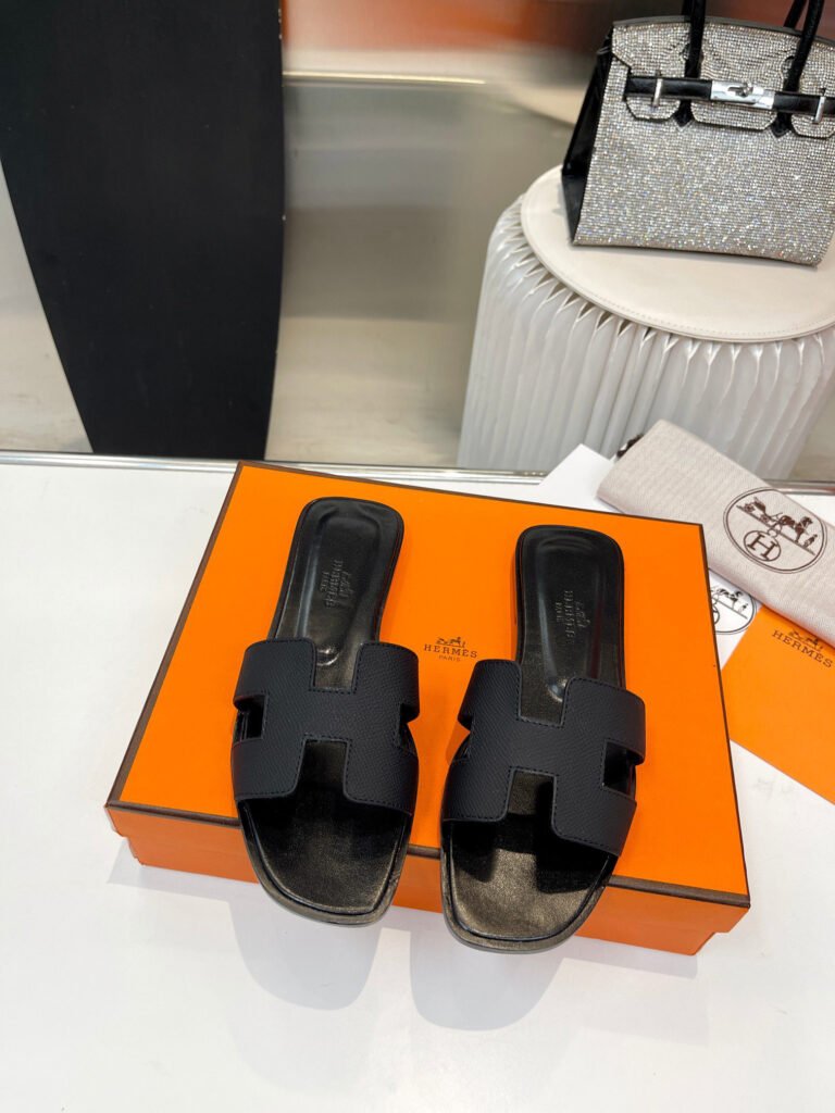 Hermès Unisex Slides detail 2