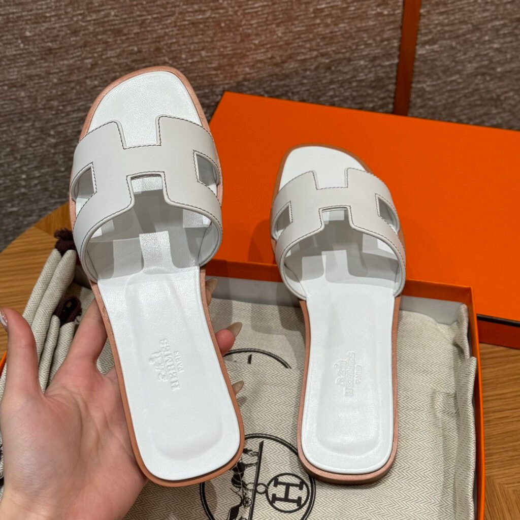 Hermès Unisex Slides detail 2