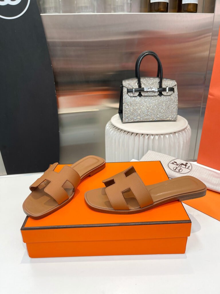 Hermès Unisex Slides detail 2