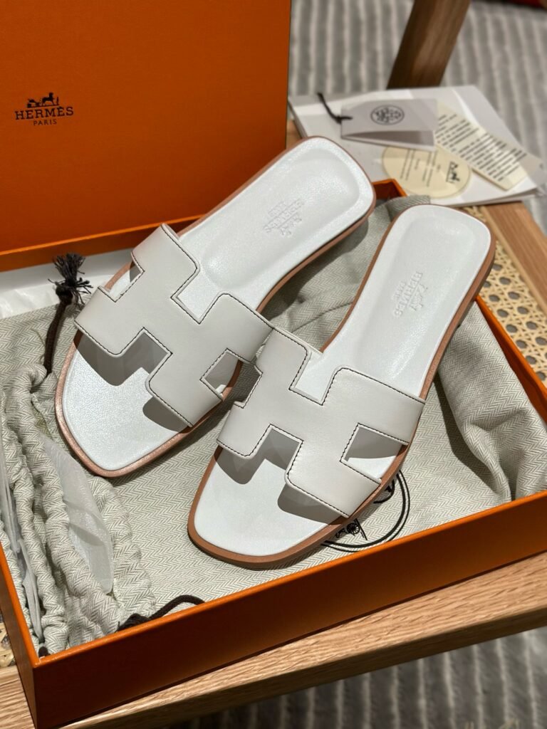 Hermès Unisex Slides detail 2