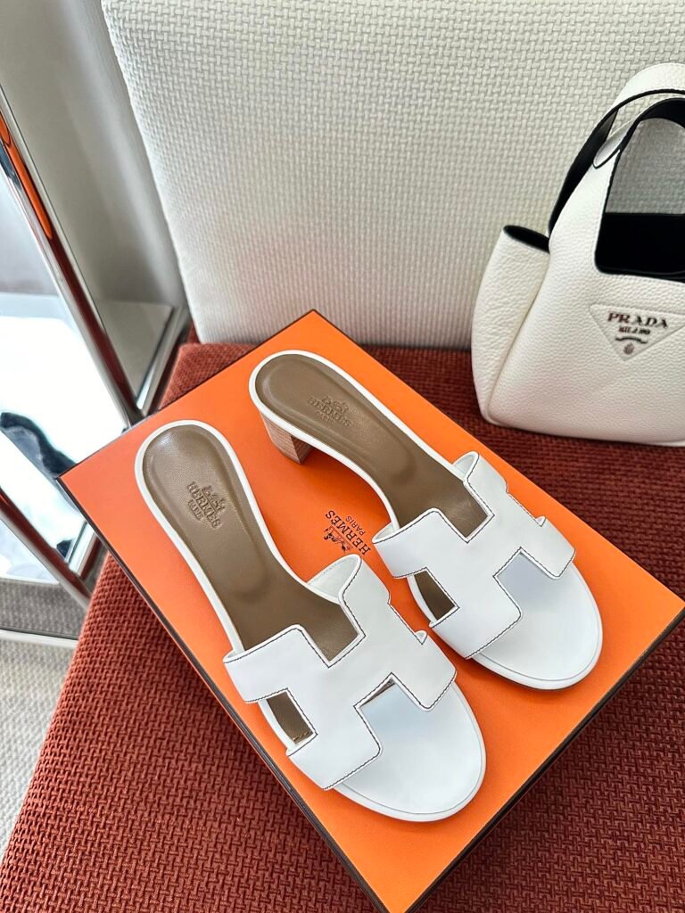 Hermès Unisex Slides detail 2