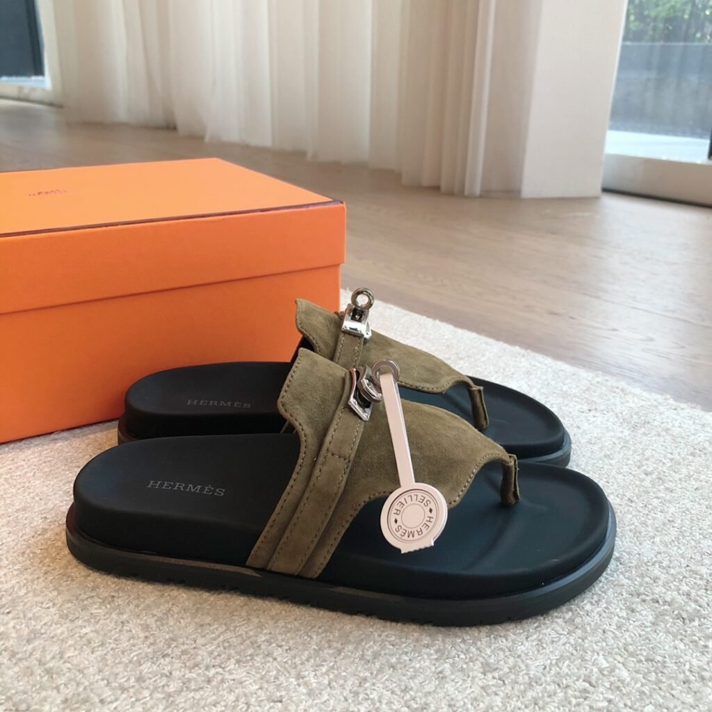 Hermès Women's Slides detail image 2