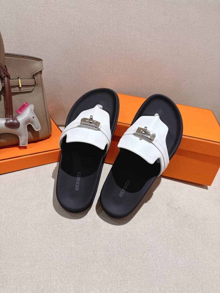 Hermès Unisex Slides detail 2