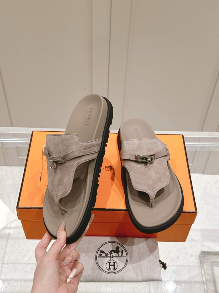Hermès Unisex Slides detail 2