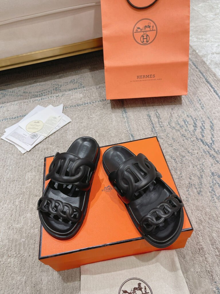 Hermès Unisex Sneakers detail 2