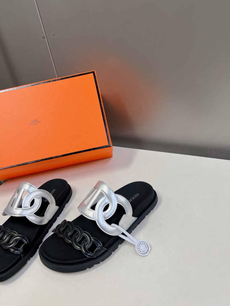 Hermès Unisex Slides detail 2