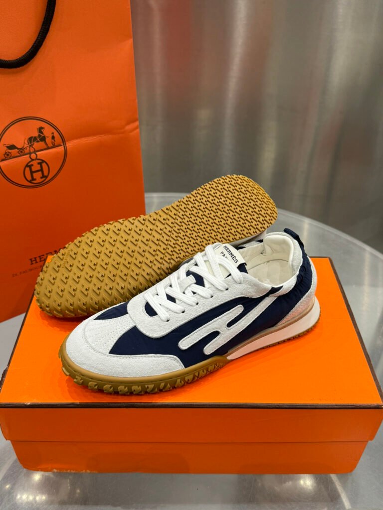Hermès Unisex Sneakers detail 2