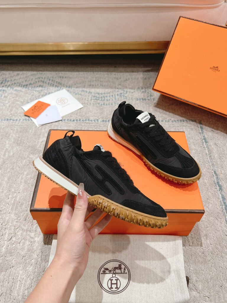 Hermès Unisex Sneakers detail 2