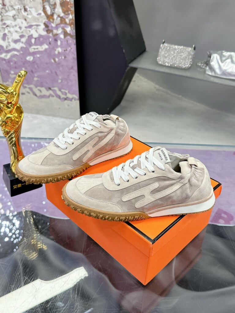 Hermès Unisex White Low-Top Sneakers detail 2