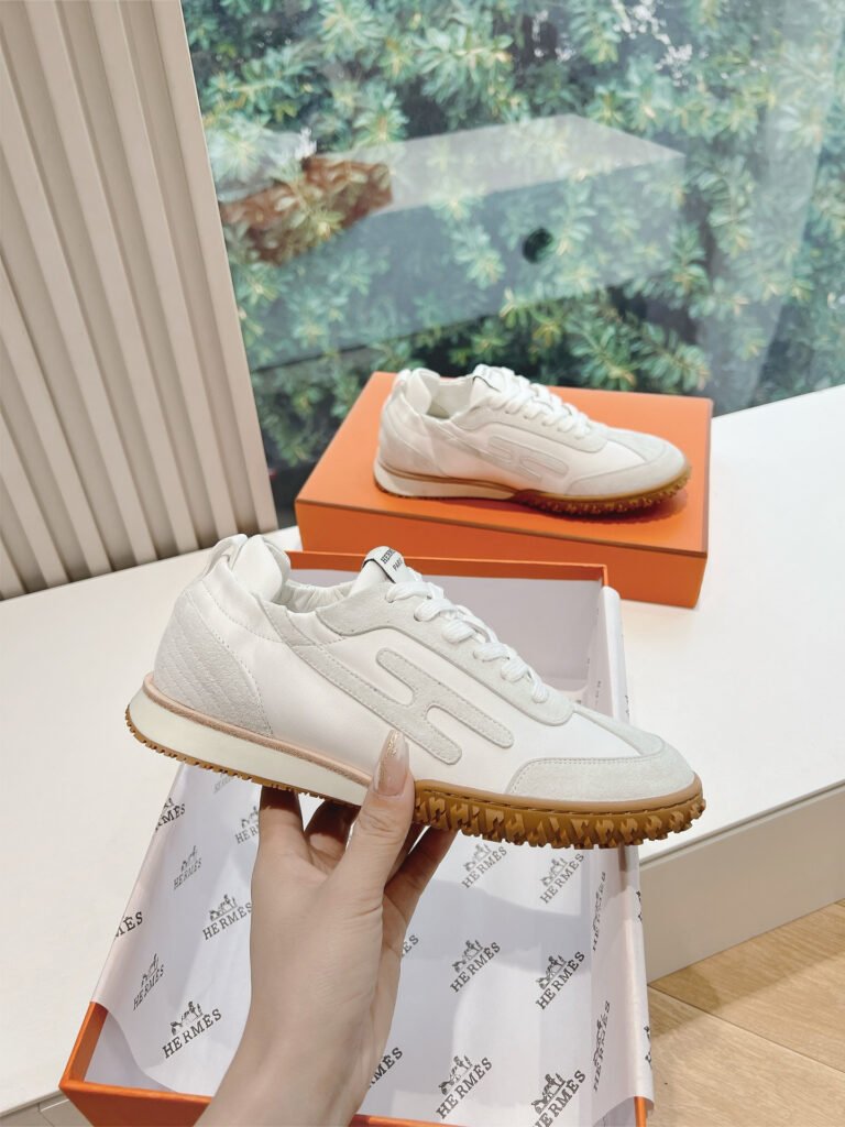 Hermès Unisex White Low-Top Sneakers detail 2