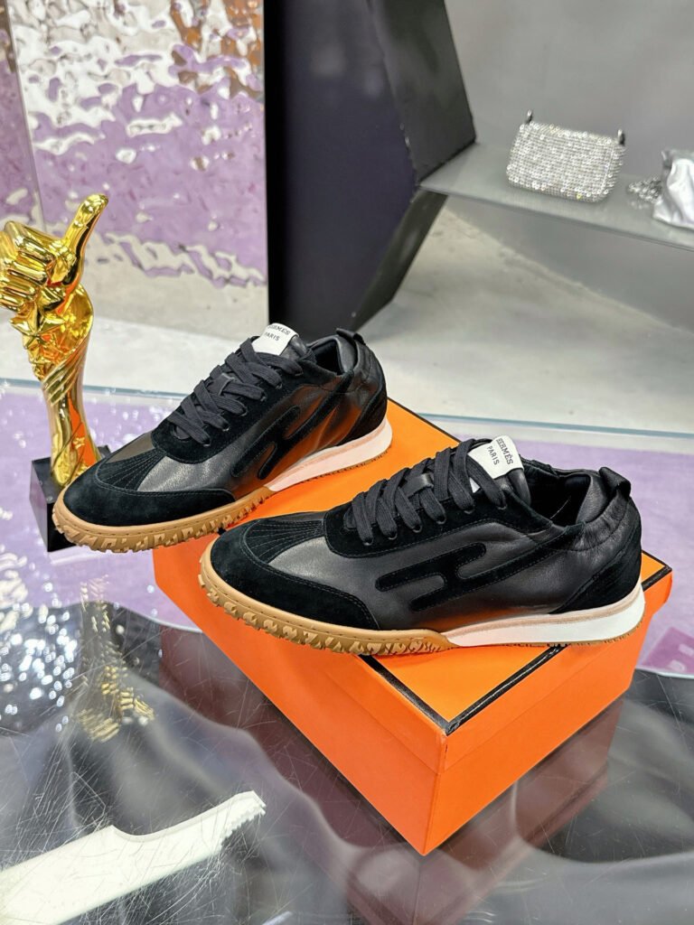 Hermès Unisex White Low-Top Sneakers detail 2