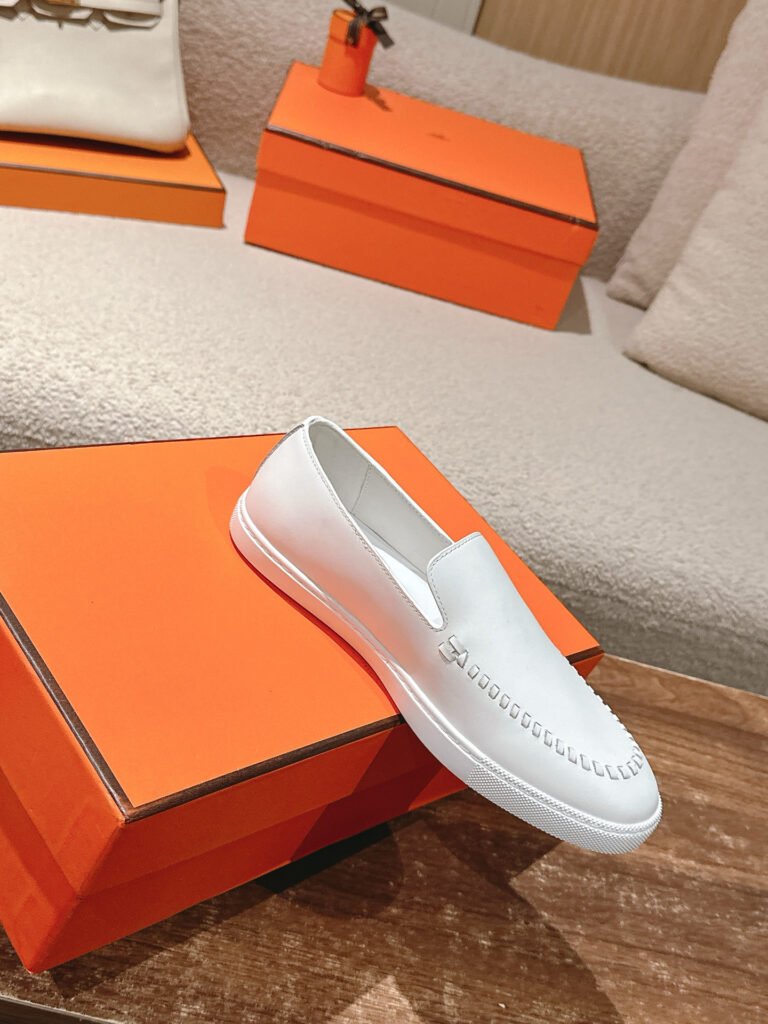 Hermès Unisex Loafers detail 2