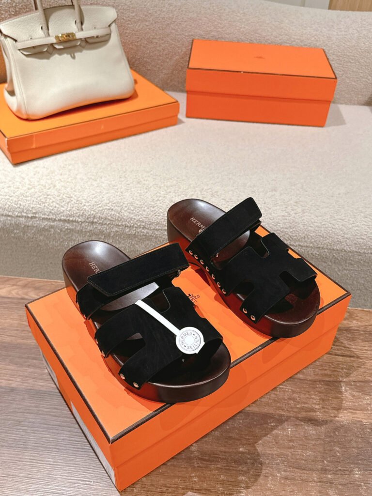 Hermès Unisex Slides detail 2