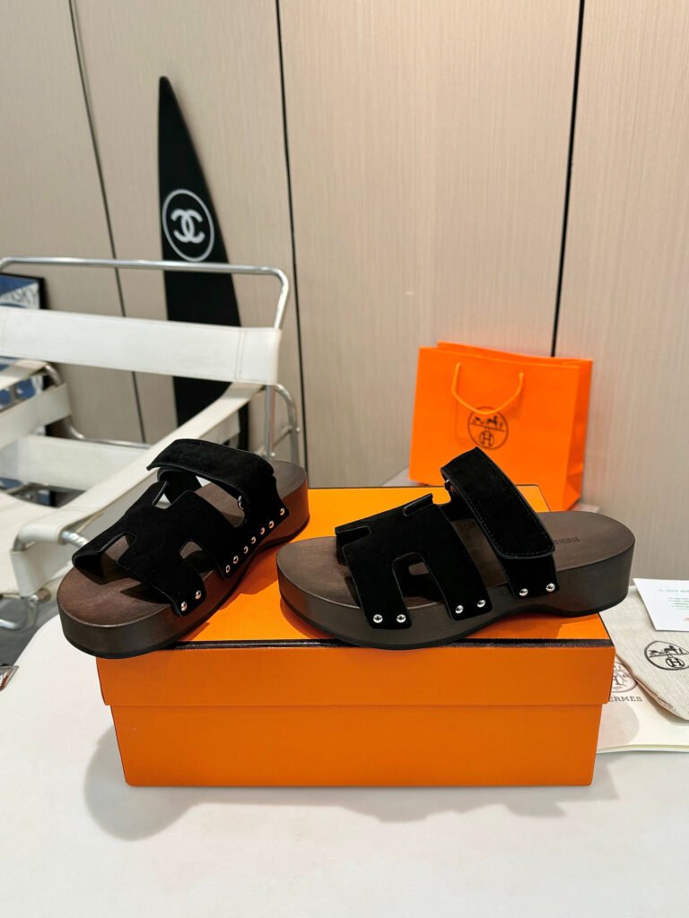 Hermès Women's Slides detail 2