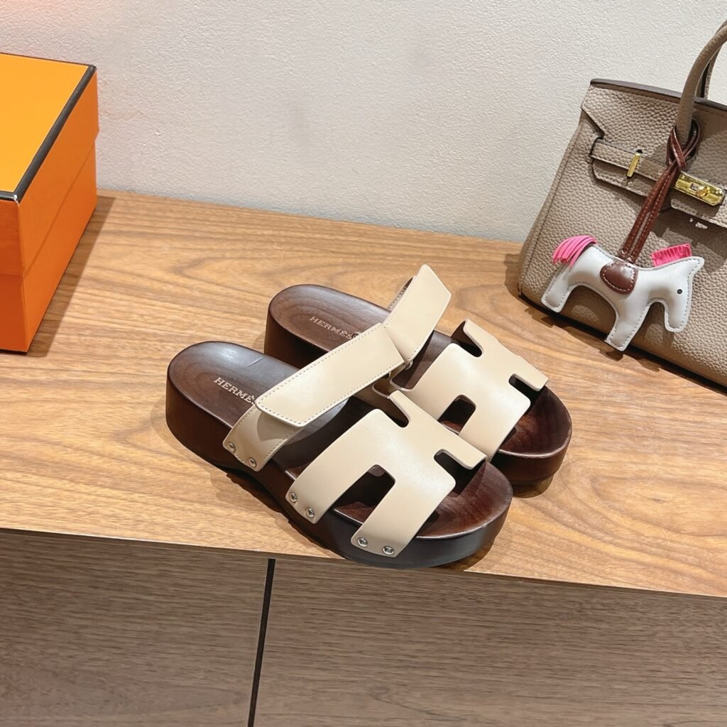 Hermès Unisex Slides detail 2