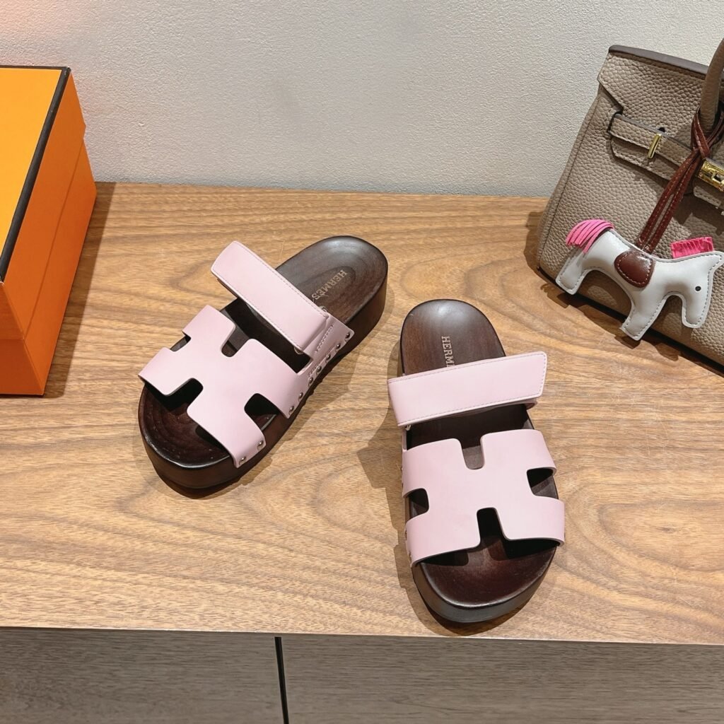 Hermès Unisex Slides detail 2