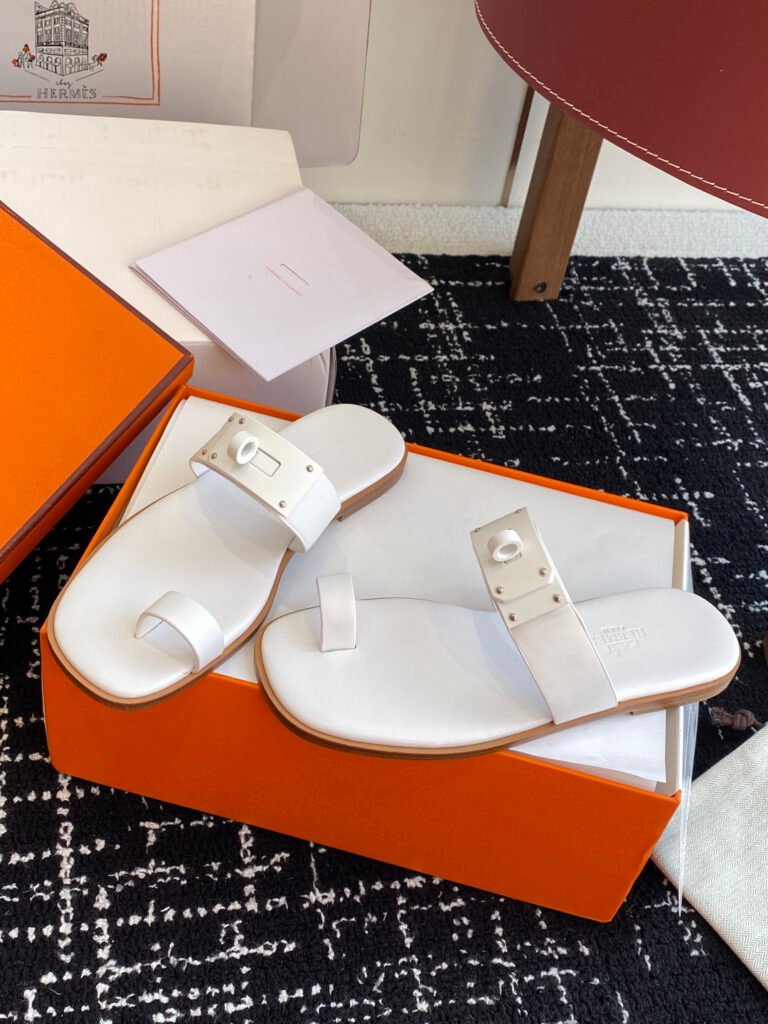 Hermès Unisex Sandals detail 2