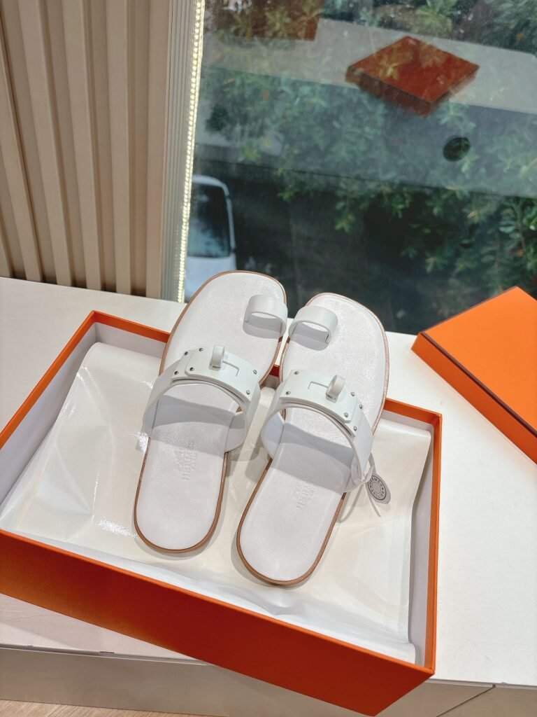 Hermès Unisex Sandals detail 2