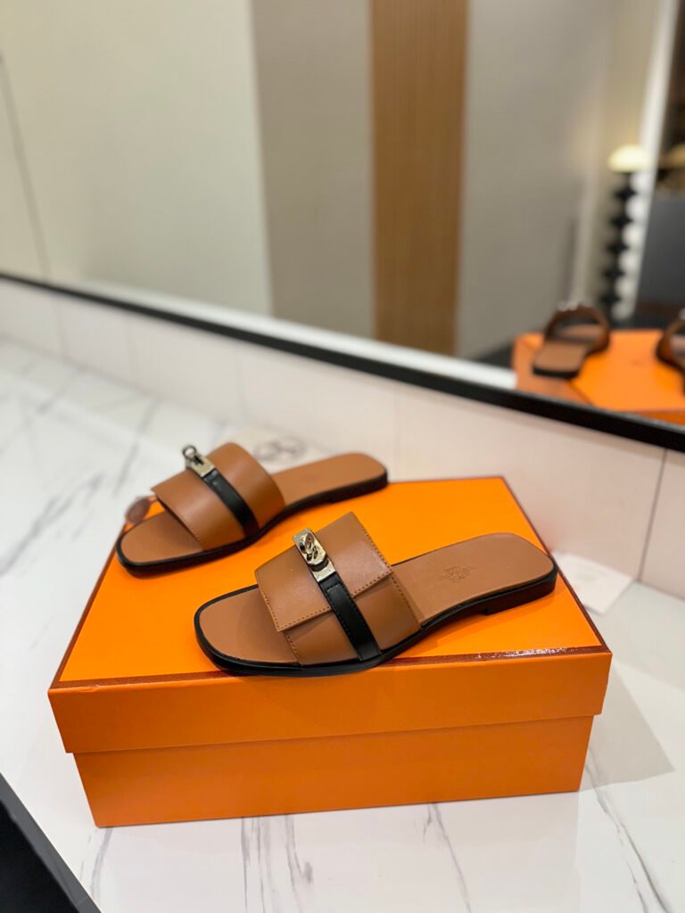 Hermès Women's Sneakers detail 2
