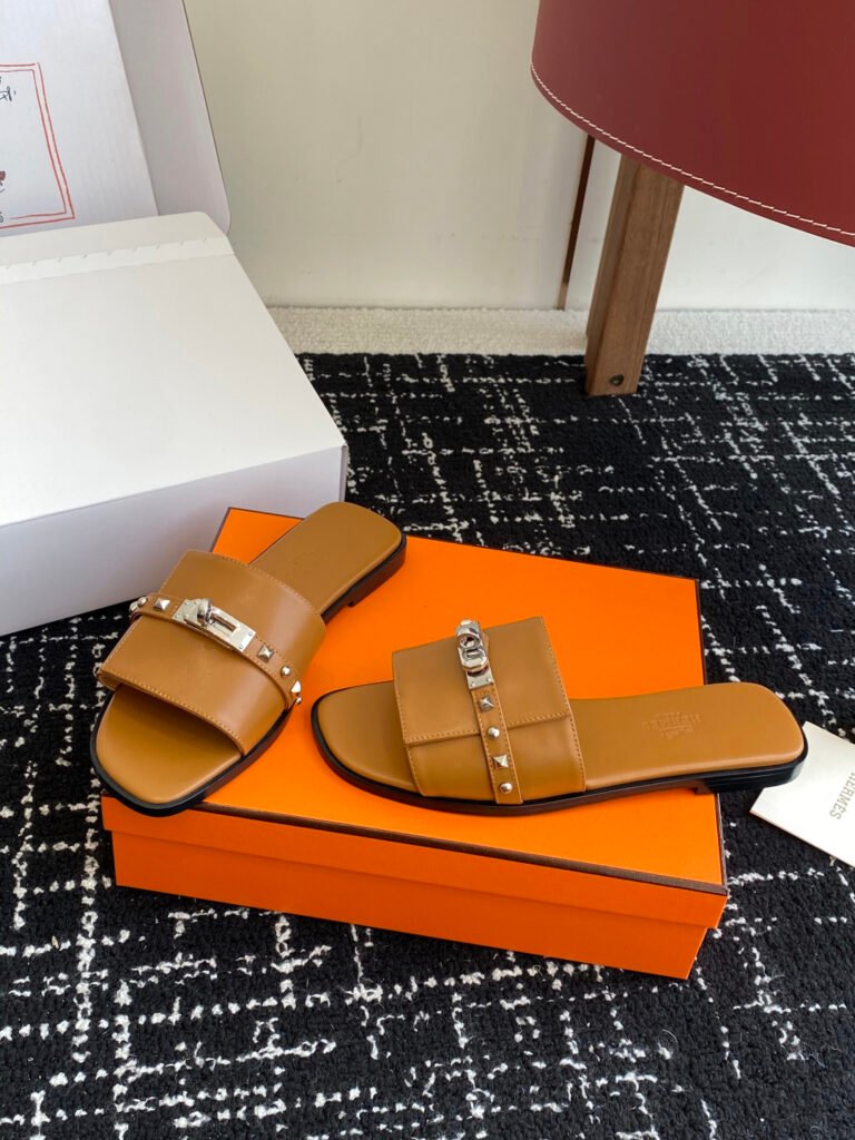 Hermès Women's Slides detail image 2