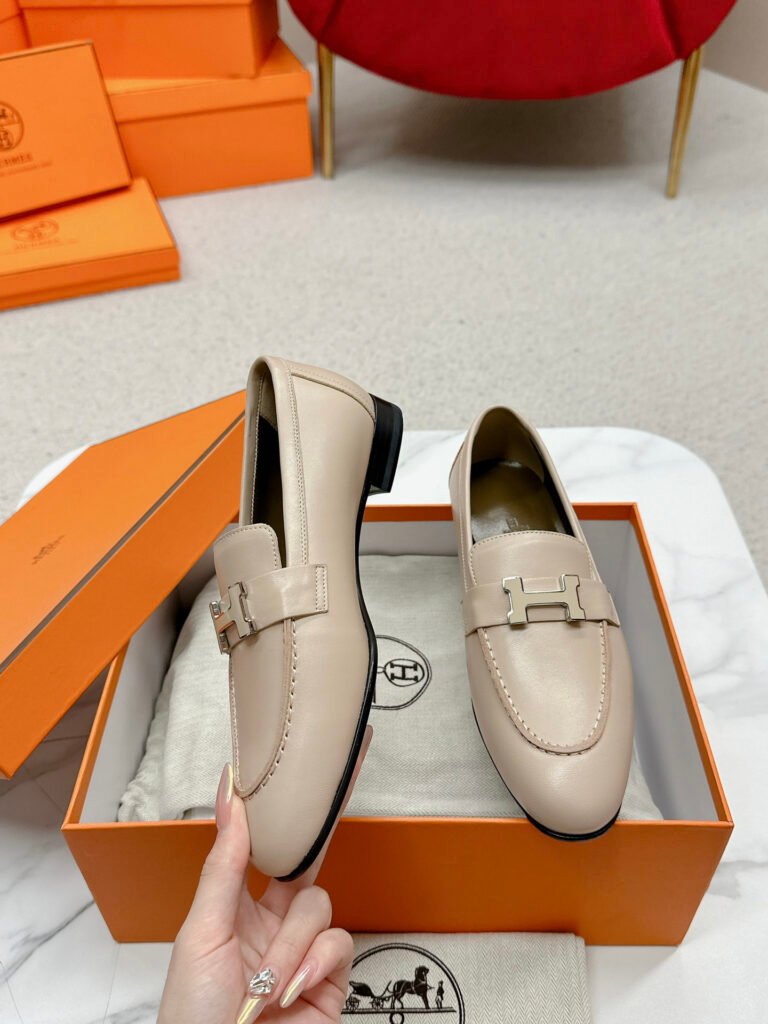 Hermès Unisex Loafers detail 2
