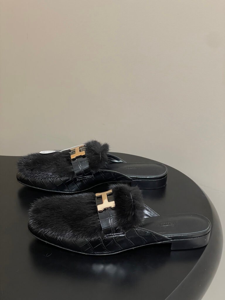 Hermès Unisex Loafers detail 2