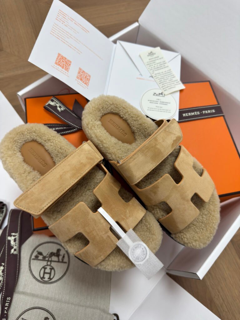 Hermès Unisex Shearling Shoes detail 2
