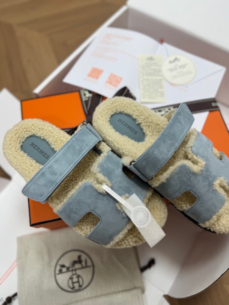 Hermès Unisex Shearling Shoes detail 2