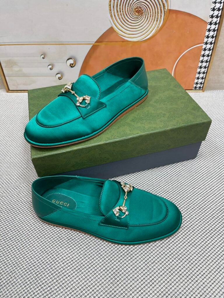Gucci Unisex Loafers detail image 2