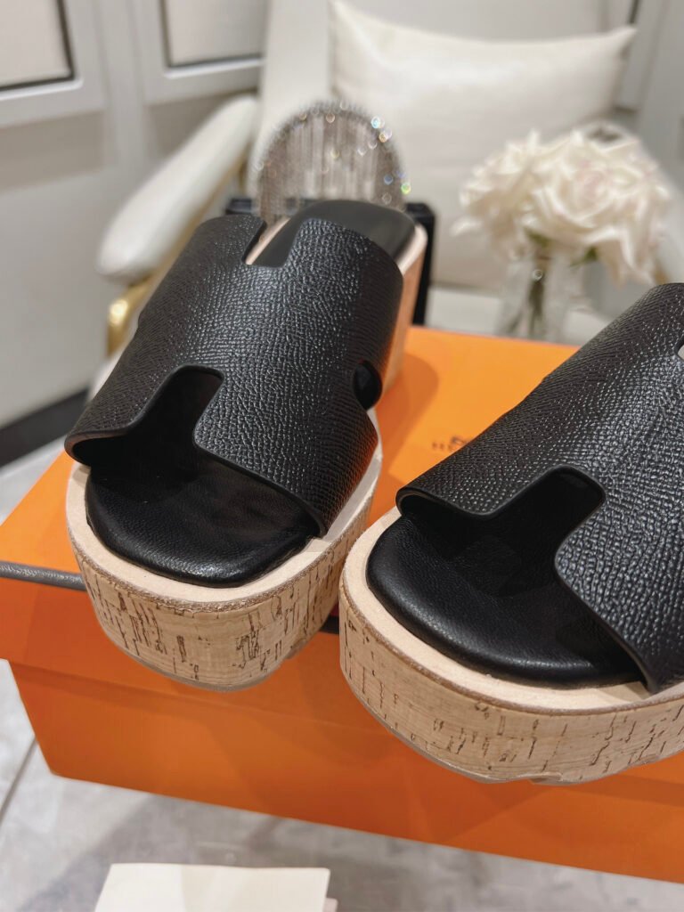 Hermès Women's Platform Sneakers detail image 2