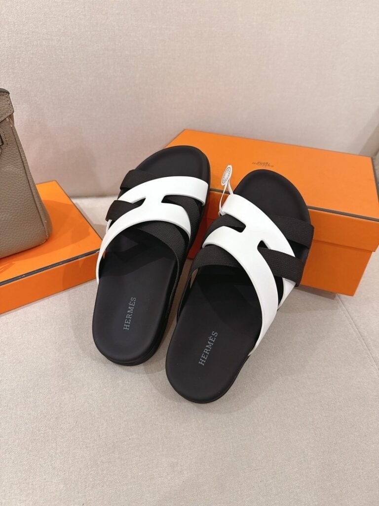 Hermès Unisex Slides detail 2