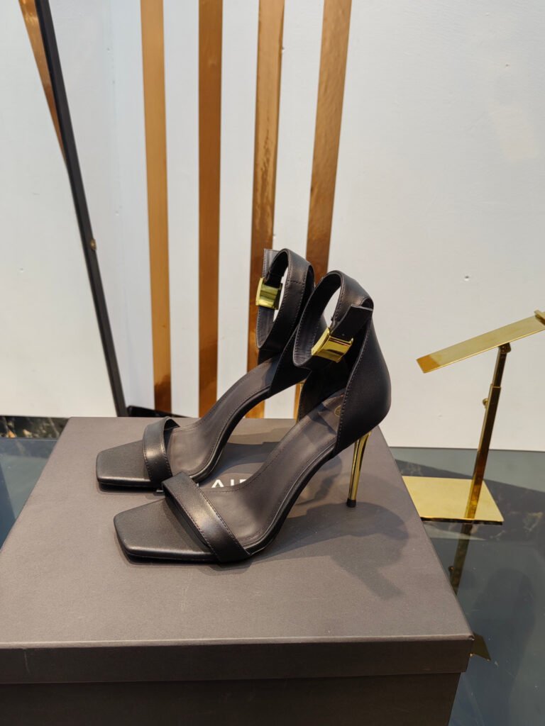 Balmain Women's High-Heel Pumps detail image 2