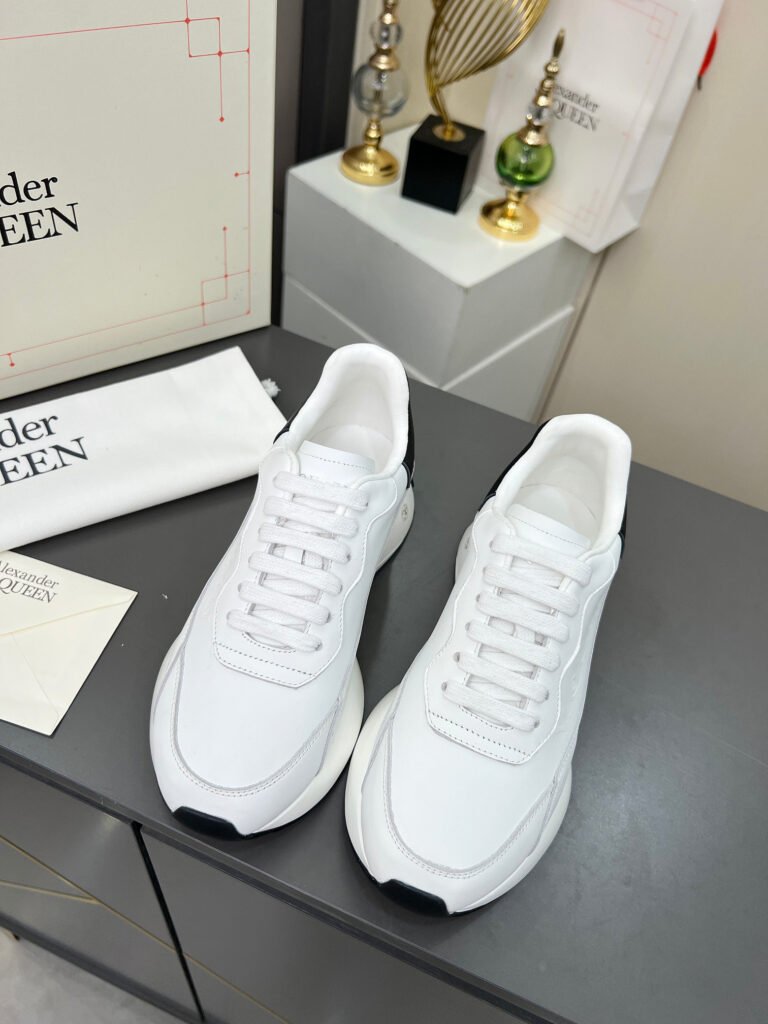 Alexander McQueen Unisex Sneakers detail image 2
