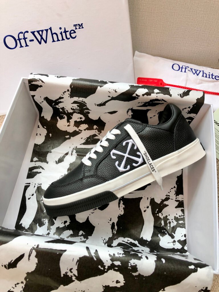 Off-White Unisex Sneakers detail image 2