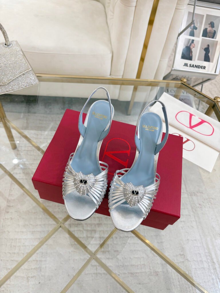 Valentino Garavani Women's High-Heel Pumps detail image 2