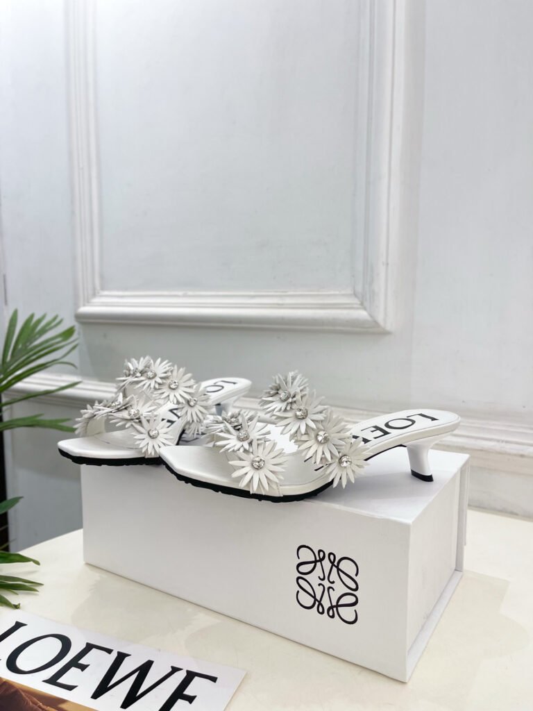 Loewe Unisex Leather-Sole Shoes detail 2