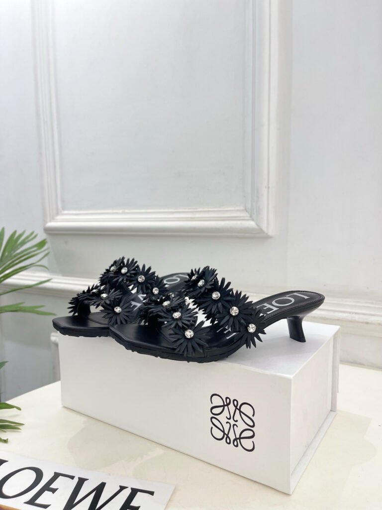 Loewe Unisex Leather-Sole Shoes detail 2