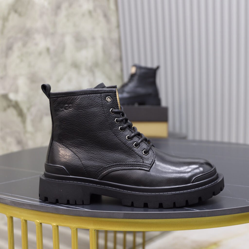 UGG Men's Sneakers detail image 2
