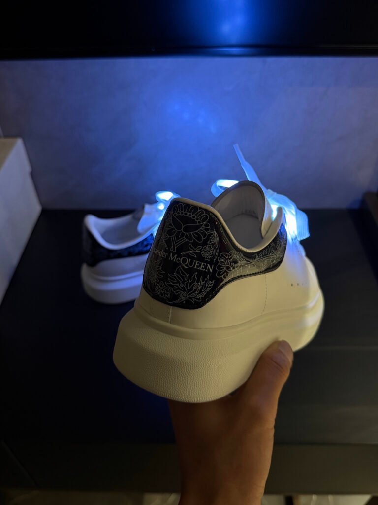 Alexander McQueen Unisex Sneakers detail image 2