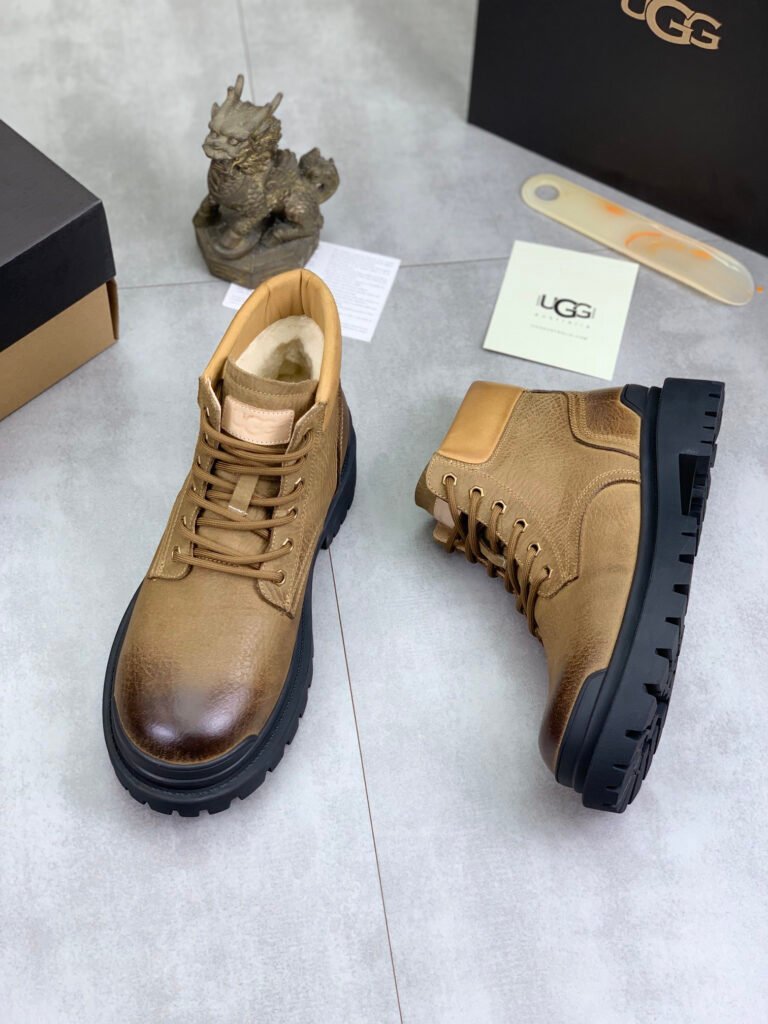 UGG Men's Sneakers detail image 2