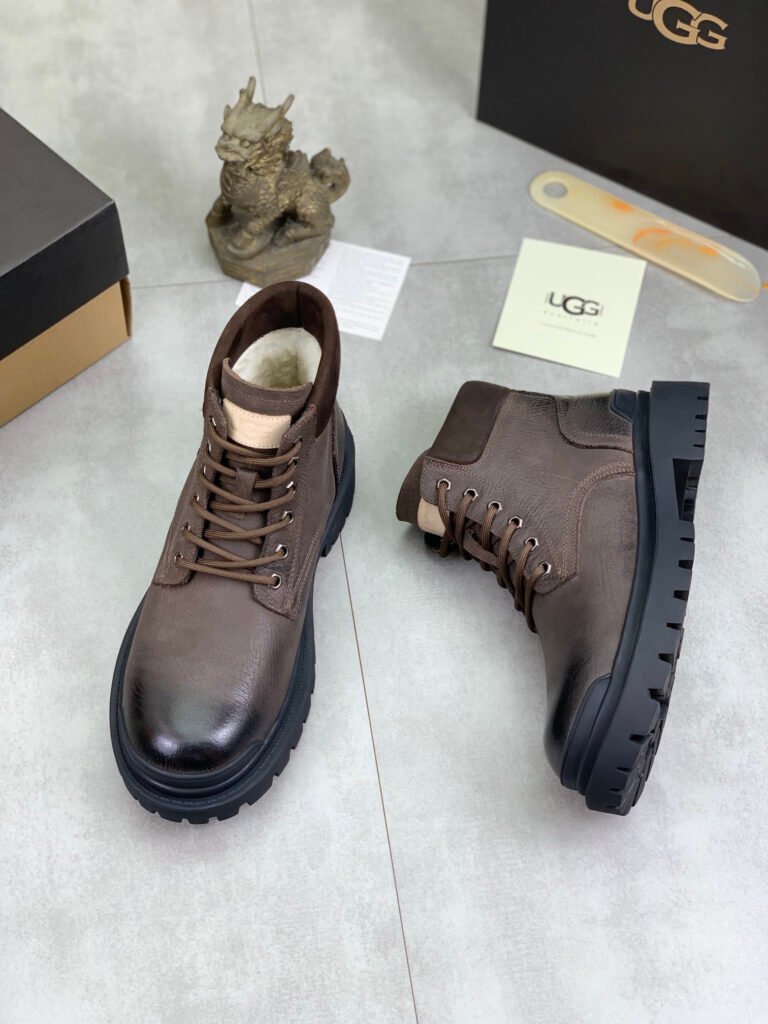 UGG Men's Sneakers detail image 2