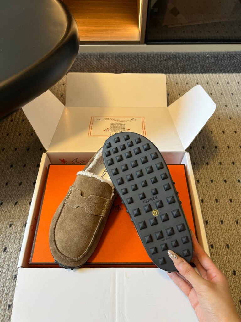 Hermès Unisex Driving Loafers detail 2